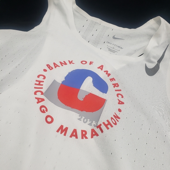 Men's Nike Dri-FIT ADV Aeroswift Singlet - Chicago Marathon '23 Size L - Picture 1 of 6